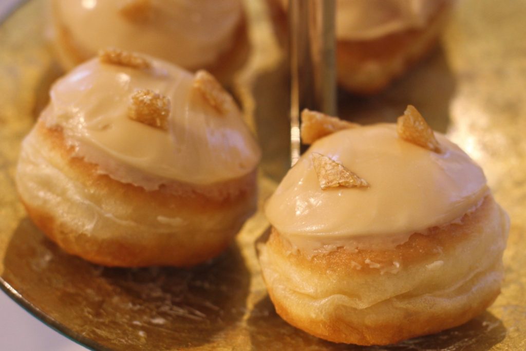 sesame donuts 