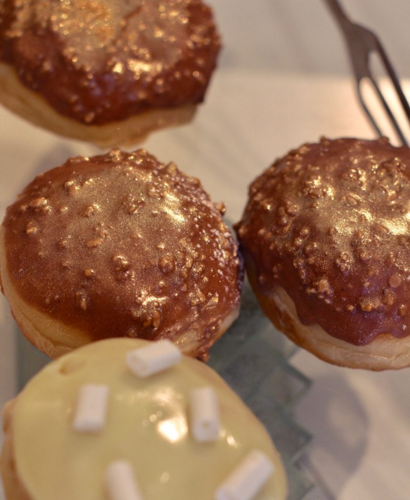 beautiful sufganiyot at gourmandise