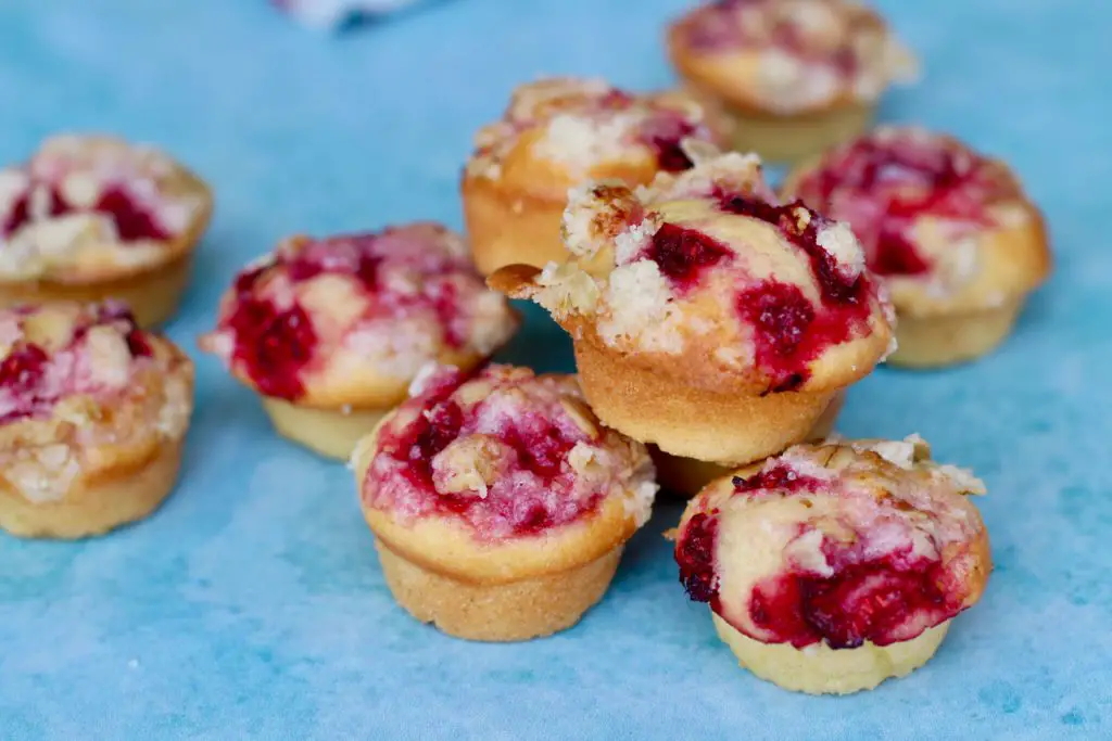 raspberry mini muffins