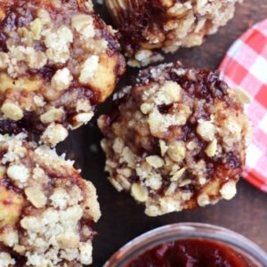 strawberry jam muffins with oatmeal streusel