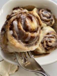 fluffy cinnamon bun no yeast 