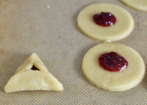 hamantashen filled with raspberry jam 