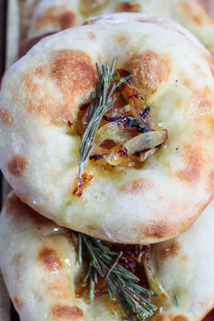focaccia with rosemary and onion