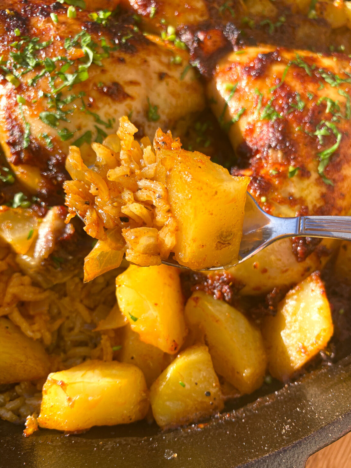 Cast Iron Skillet Chicken, Rice, and Potatoes Soul&Streusel