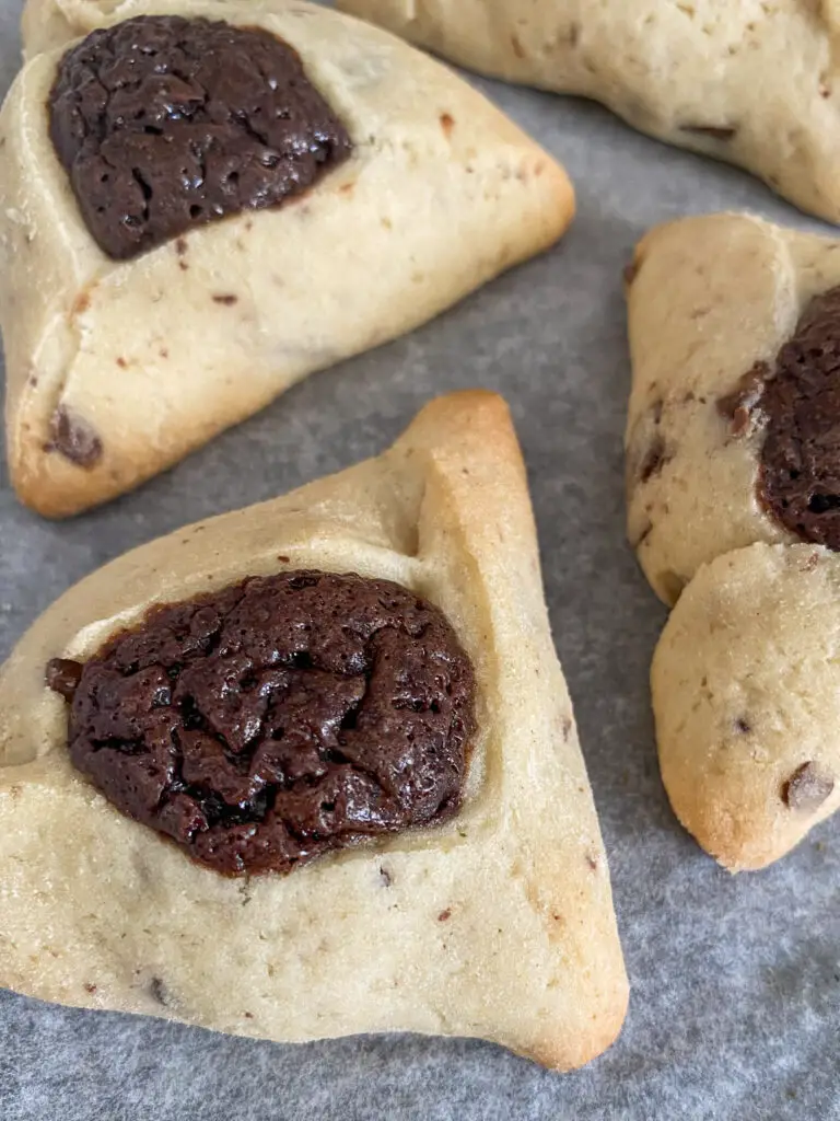 baked chocolate filled cookies 