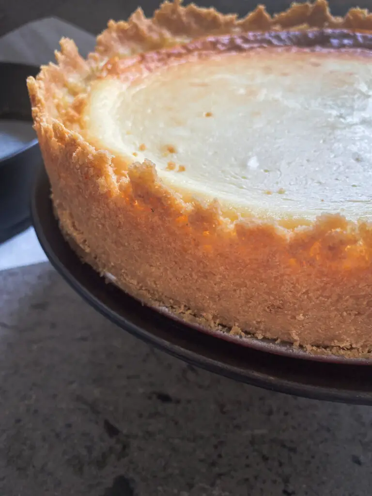 shortbread crust and cheesecake baked 